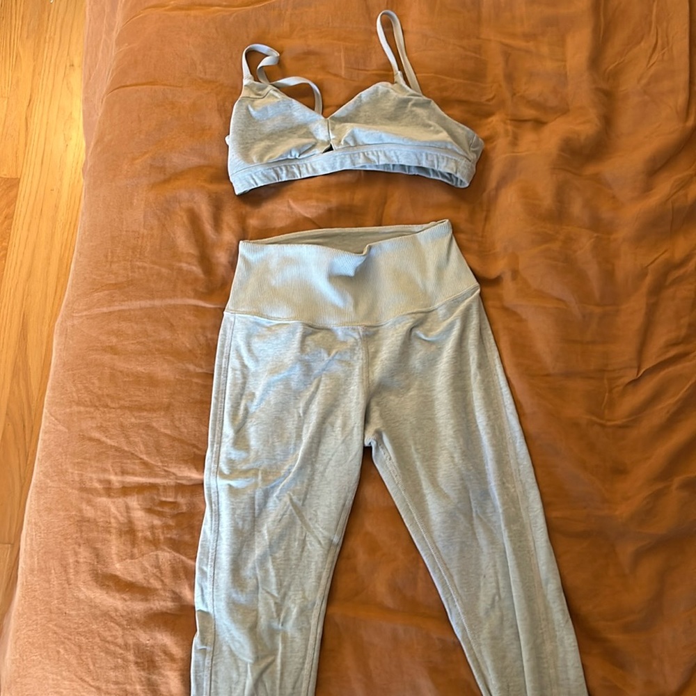 Alo yoga matching set
